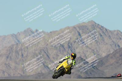 media/Dec-01-2025-Moto Forza (Mon) [[2daa91e15f]]/2-Intermediate Group/Session 4 Turn 9/